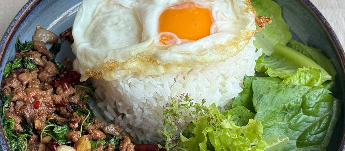 momo lisu cafe bottom