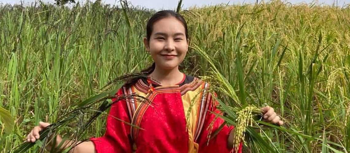 momo lisu dresses about 2